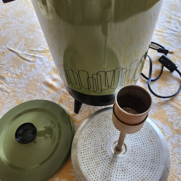 Empire Metalware 70s 24 Cup Coffee Perculator Avocado Green - Picture 4 of 9